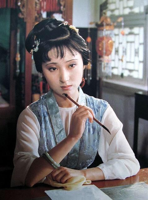  红楼梦|她经历两段婚姻，不幸患癌后弃上亿资产剃度出家，一生都像林黛玉