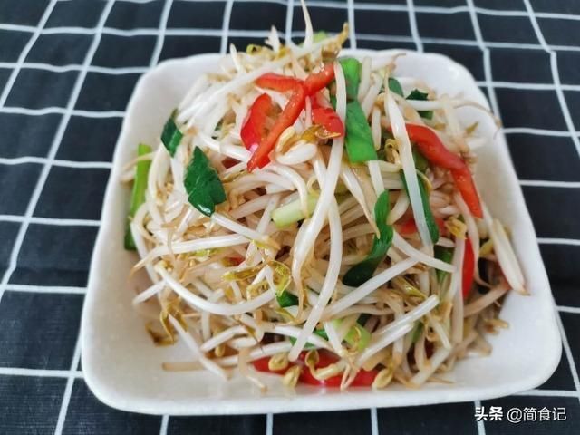  豆芽|炒豆芽时，要不要焯水？原来一直做错了，难怪豆芽不入味，腥味重