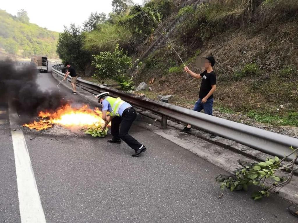  司机|事发安溪高速！一货车突然起火，司机竟然毫不知情！还好…