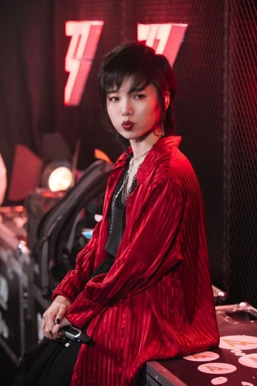  姐姐|《乘风破浪的姐姐》复活投票开启，姚晨来助力，许飞有望高票复活