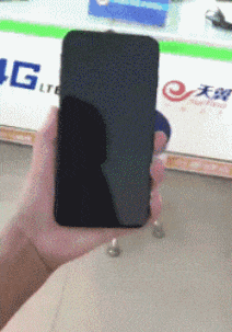 搞笑|搞笑GIF：有一种夏天吃雪糕的感觉,浑身发冷！