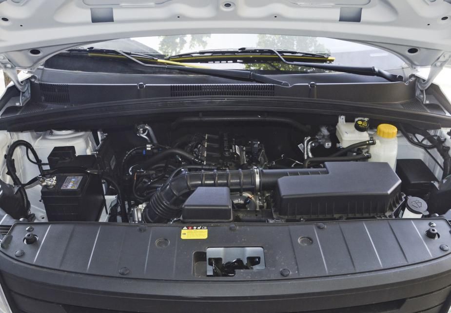  这车|这车火了！车长4米7，家用拉货两不误，跌至5.18万，开出去迷倒一片