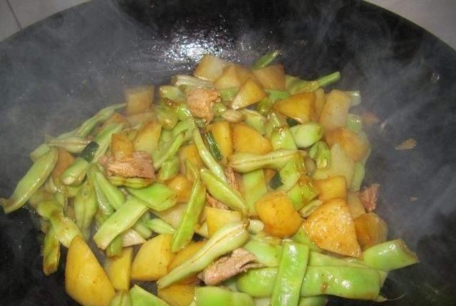 扫光|秋天,土豆和它天生一对,堪称是“饭扫光”,老人孩子都爱吃!