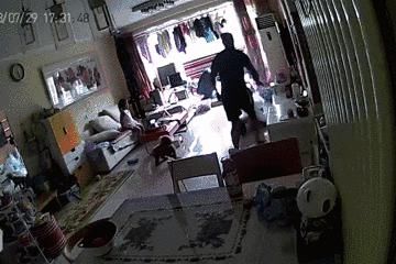  实拍|实拍！多起电瓶车室内充电引发火灾事故！太吓人了！