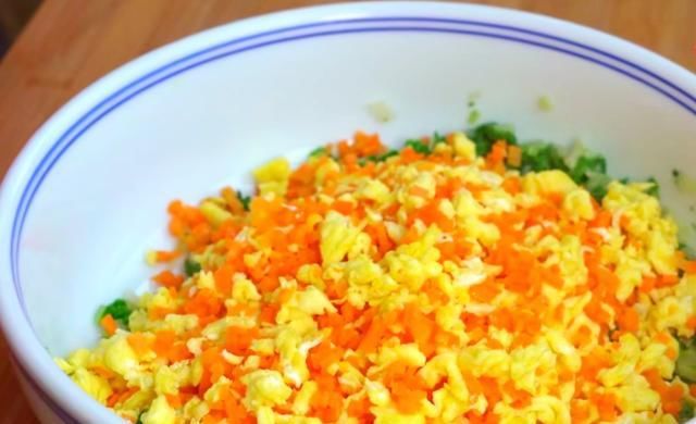  省力|饺子皮做包子，不揉面不发面，节约时间还省力，皮薄筋道馅料足