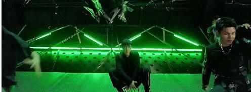  热爱|王一博：把热爱做到极致，给予更多的爱和尊重！