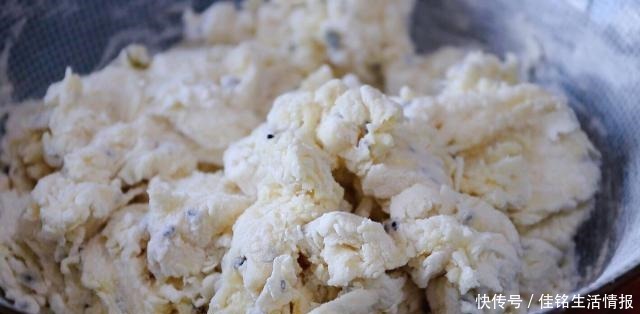 详细|想吃馓子不用买,教你详细做法和比例,咸香酥脆,小时候的味道