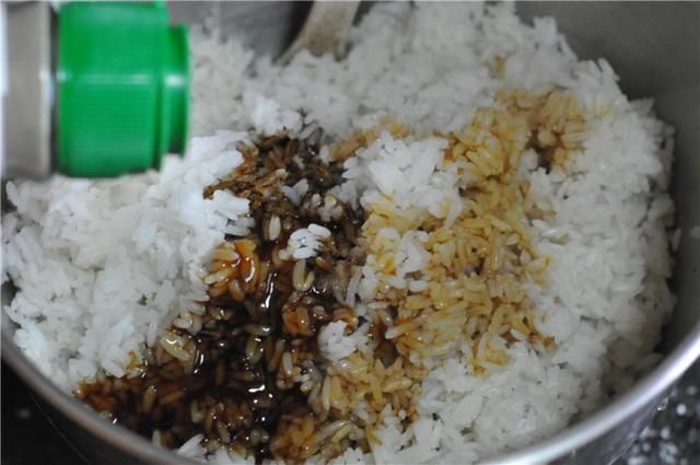 适量|?蛋炒饭,不要直接下锅!教您一妙招,米饭更入味、弹牙劲道