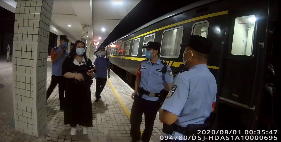  劝回|高二女生穿越四省只想见手游队友，单亲妈妈求助警方联动劝回