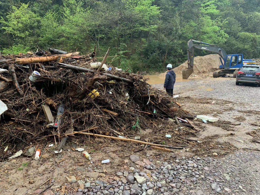 怀化沅陵：暴雨来袭 ，“张官力量”在行动