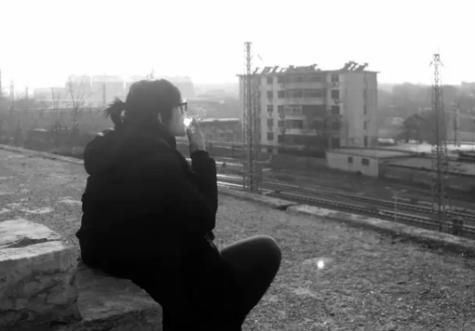 世界|不被理解的青年导演，29岁自杀身亡，令人痛心！