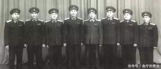 军衔|他是隐蔽战线上军衔仅次于李克农的特工,秘书出身,后授衔为中将