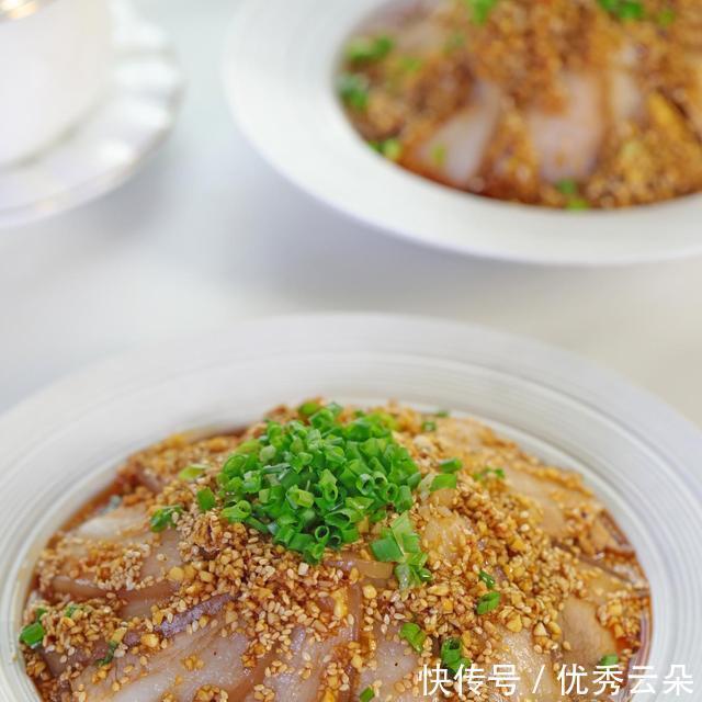  适量|小时候最爱的蒜泥白肉，加了秘制甜酱油，经典川菜不错过