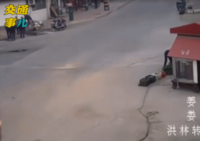 吓人|任性妄为电三轮，摇摇晃晃太吓人！