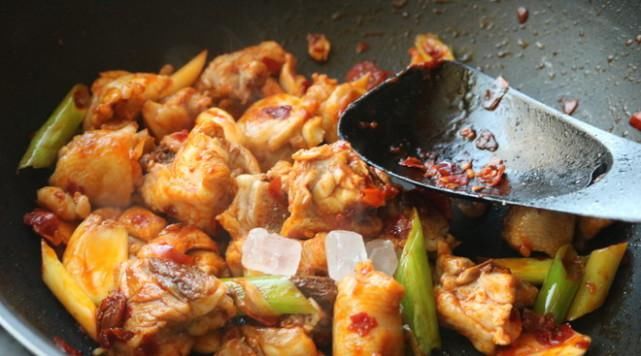 鸡块|继老干妈后,又有一种中国美食在国外爆火,网友:根本停不下来!