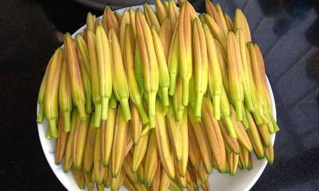  草酸|这几种菜做之前一定要焯水，吃坏了身体事儿就大了！