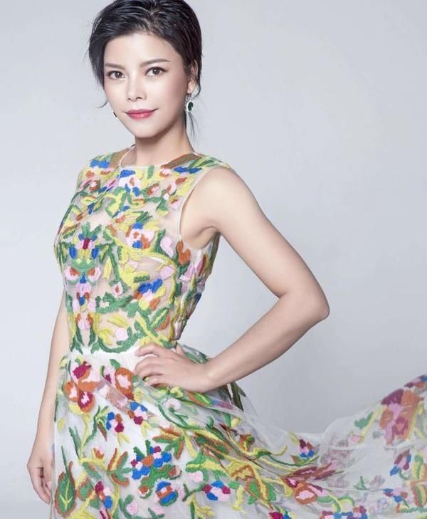 买卖|还记得《爱情买卖》的原唱慕容晓晓吗？她都结婚生子啦