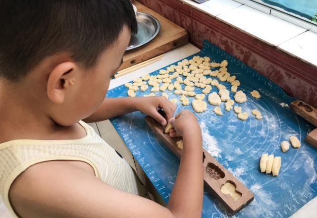 精致|在山东胶东有种饽饽叫巧饽饽,小巧精致,不加一滴水,香甜可口