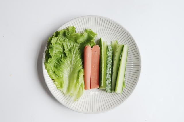 新奥尔良鸡|快手早餐新选择,大饼卷万物,把爱吃的通通卷进去