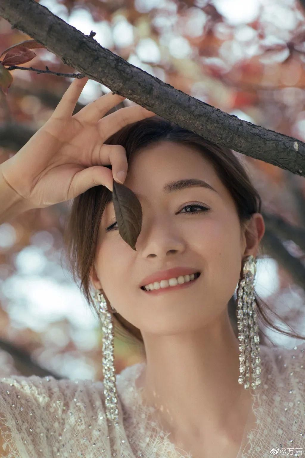  不想|不想红但一直上热搜,这解释苍白吗