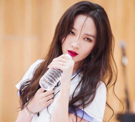  榜首|冲浪榜重启半个月：伊能静持续垫底，万茜进前三，淘汰的孟佳榜首