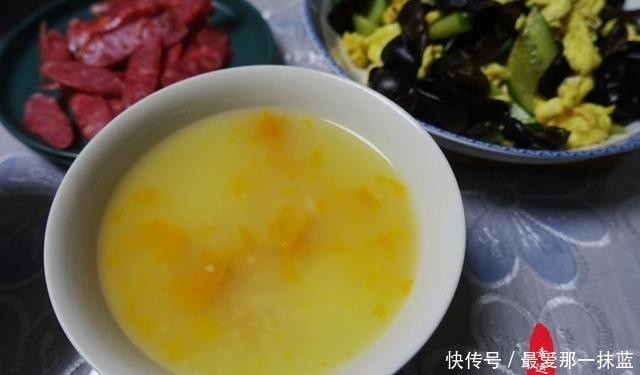 晚餐|看看我们的晚餐，有肉有鸡蛋有菜，有饭有粥，吃得舒服