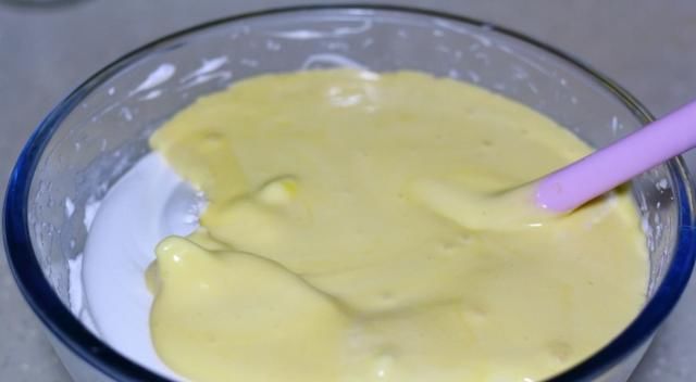 用刮刀|按照这个配方做的古早蛋糕,不塌陷,不开裂,像棉花一样柔软Q弹