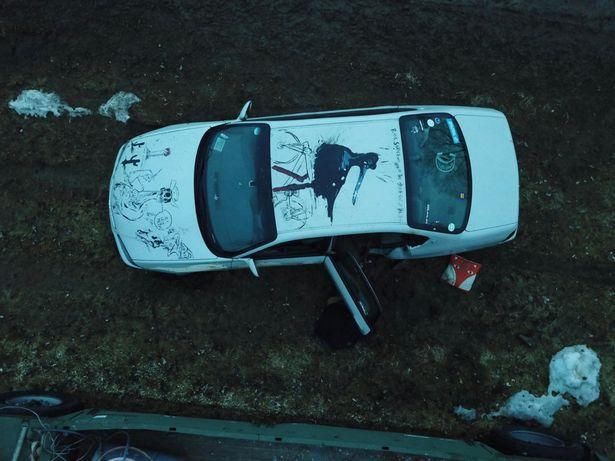  敲响|美国农夫家门被疯狂敲响，光脚女子全身是伤求帮助，结果你真猜不出来