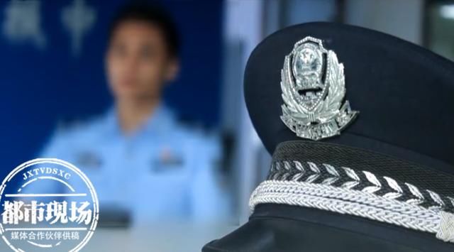  实拍|实拍！警察被拖行20多米仍然拼死抓人，现场一度非常惊险