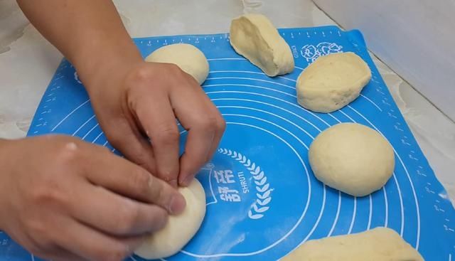  面包|面包这样做才好吃，加4个鸡蛋，蓬松暄软又香甜，学会能开店了