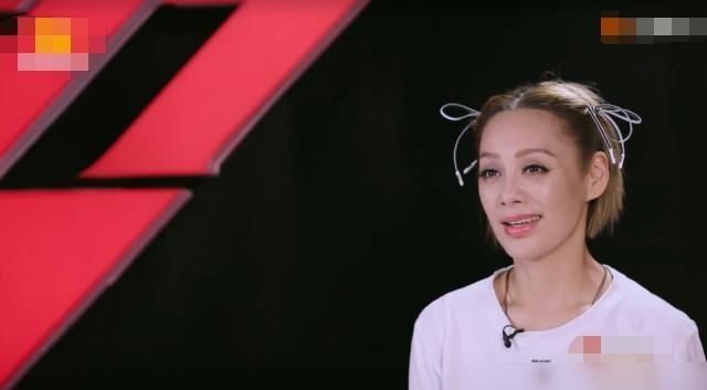  次公演|《乘风破浪》四公选人，蓝盈莹主动加入宁静组，宁静反应引热议