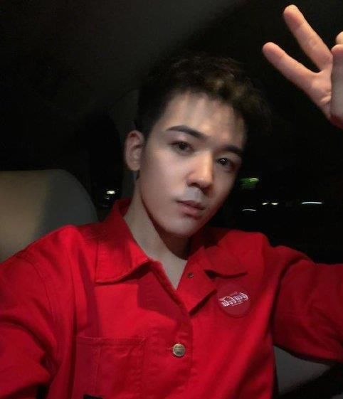 女子|谈恋爱了？郑云龙身边女子曝光，脱离仝卓威胁，陷入感情风波