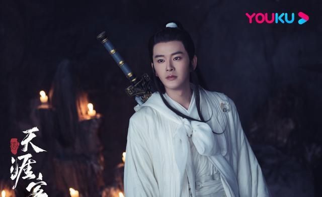 龚俊|《天涯客》新剧照，龚俊白衣俊美非凡，张哲瀚古装霸气绝了