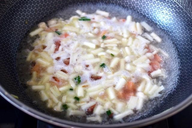 连声|夏天,吃肉不如喝此汤,女儿喝了3碗没解馋,连声说鲜