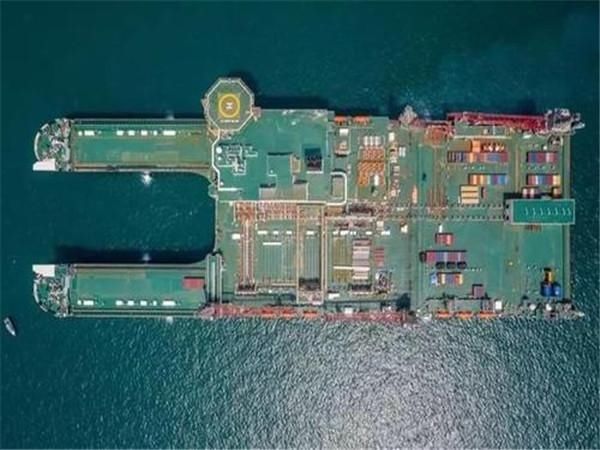 堪比|排水量堪比10艘福特号:110万吨“巨无霸”问世,全球仅此一艘