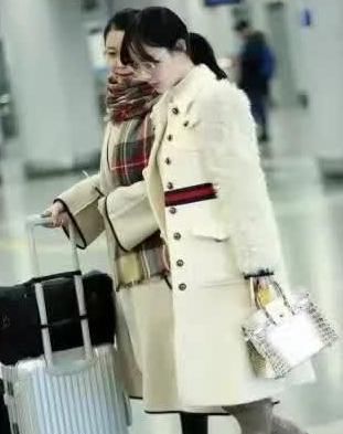  萧亚轩|富婆的「不快乐」，你也想象不到啊...