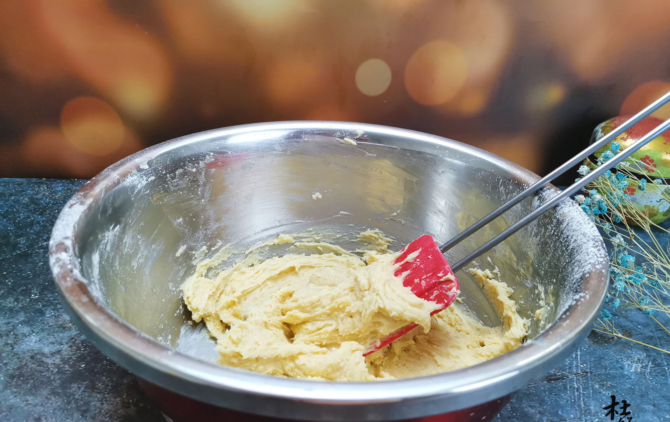  酥脆|只用蛋黄的饼干，搭配神秘食材，零添加更酥脆，加班族的小甜心