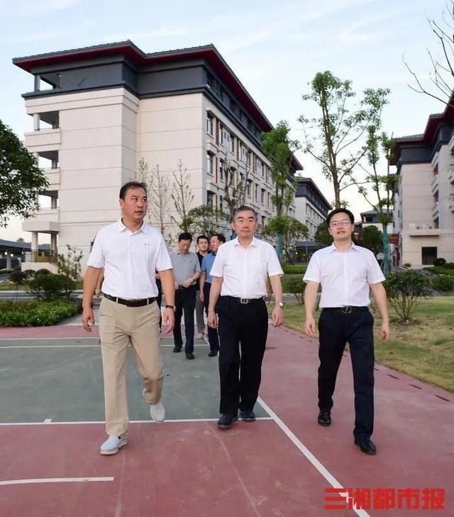  师大颐华|这所落户老区平江的名校，要办成老百姓家门口的好学校