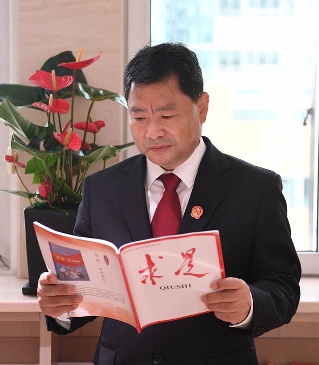 藏不住|藏不住了！法院人的军姿飒爽！