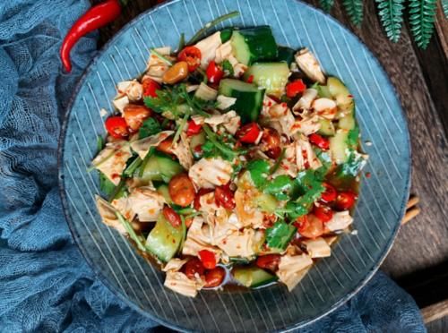 好吃|调凉菜,只加生抽是外行!教你万能凉拌汁,酸辣爽口,调啥都好吃