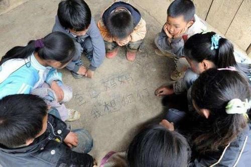  离家出走|好险！11岁男孩被妈妈罚跪第二天出走，留下一封信吓哭妈妈