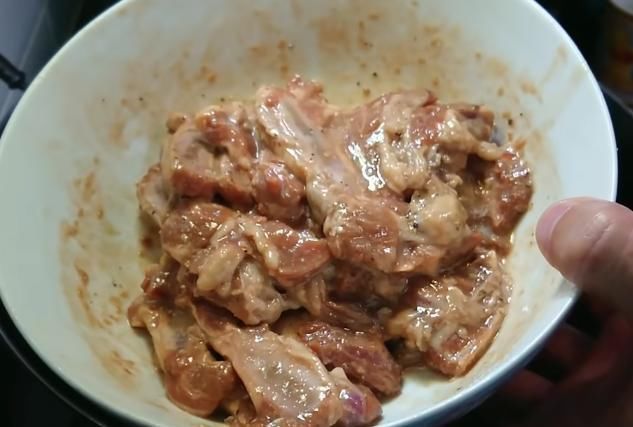 1勺|家常黑椒牛仔骨！5步详细教你做在家煮出餐厅风味，宴客好菜式