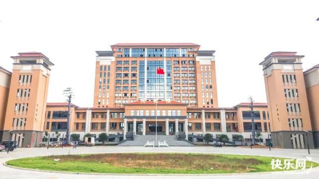  揭牌|你好，新校区！百年贵高新校区正式揭牌！