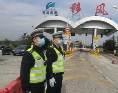 保驾护航|返程高峰来临 潍莱高速交警为驾驶员保驾护航