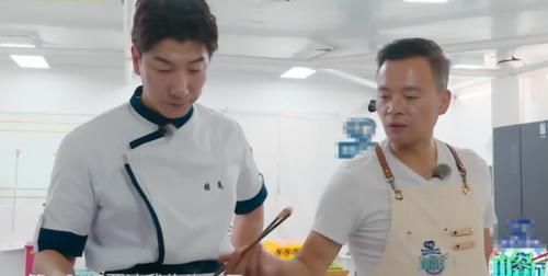  流出|《中餐厅》张亮做排骨面！无滤镜下原图不慎流出，网友：白给都不吃！