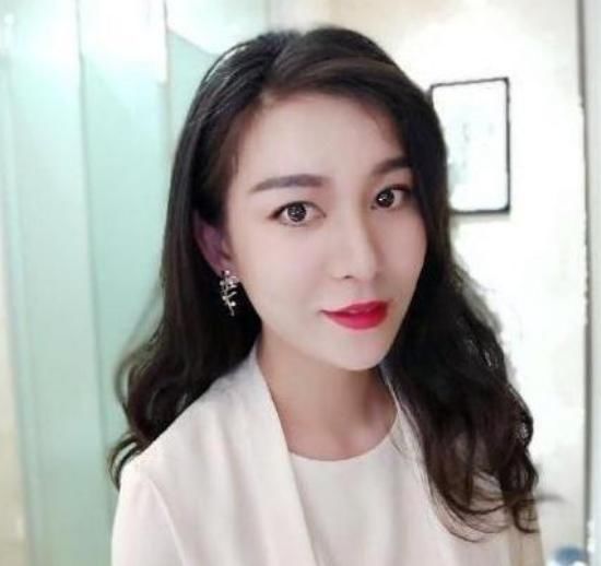 成功|非诚勿扰“无臂女孩”与小伙牵手成功后,下台被甩如今成怎样了?