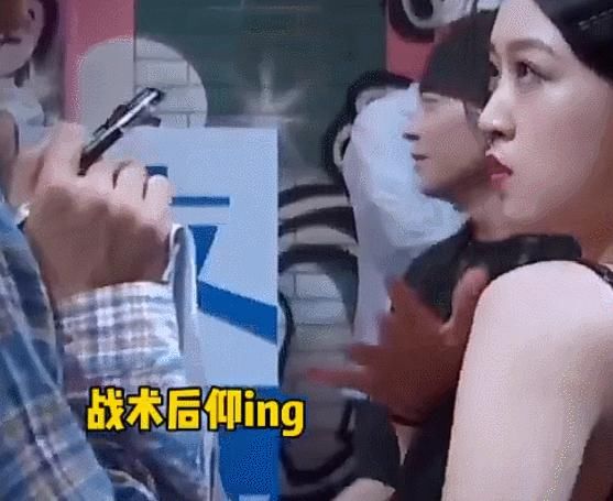  街舞|《街舞3》学员“挑逗”王一博，直男行为让粉丝放心