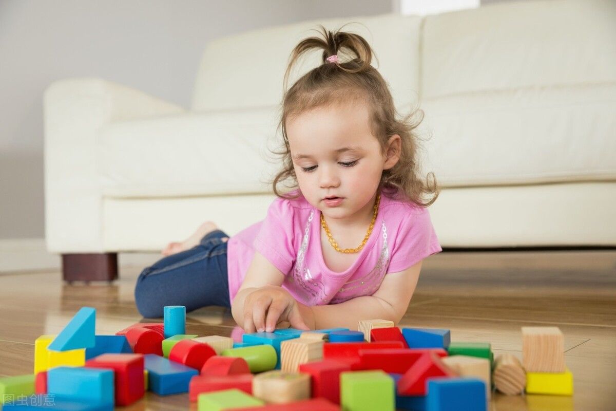  责任心|孩子缺乏责任心怎么办？睿智灯塔教你3招如何培养孩子的责任心
