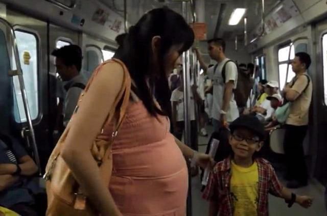 解气|“连车都打不起，生什么孩子？”孕妇挤公交遭羞辱，回怼太解气了