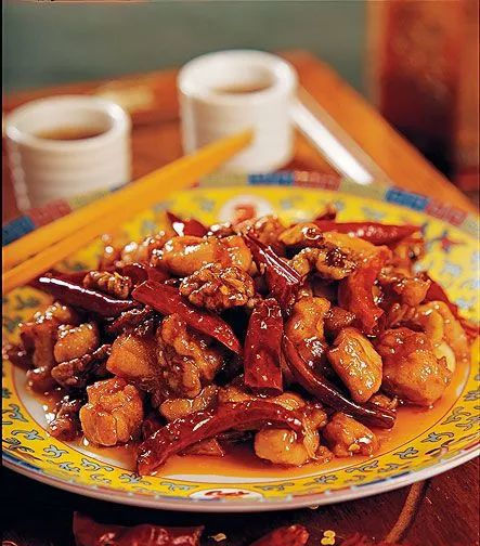  美食|精选美食：冬瓜水鸭汤，花椒鸡丁，牛腩烧萝卜，大葱爆羊肉的做法